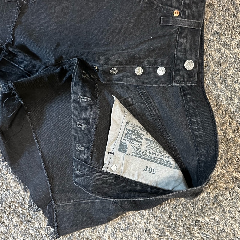 Levi’s 501 denim shorts - Picture 2 of 3